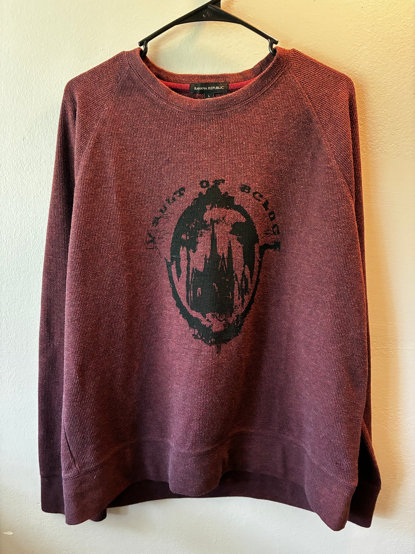 "RED CASTLE" RAGLAN CREWNECK (1of1)