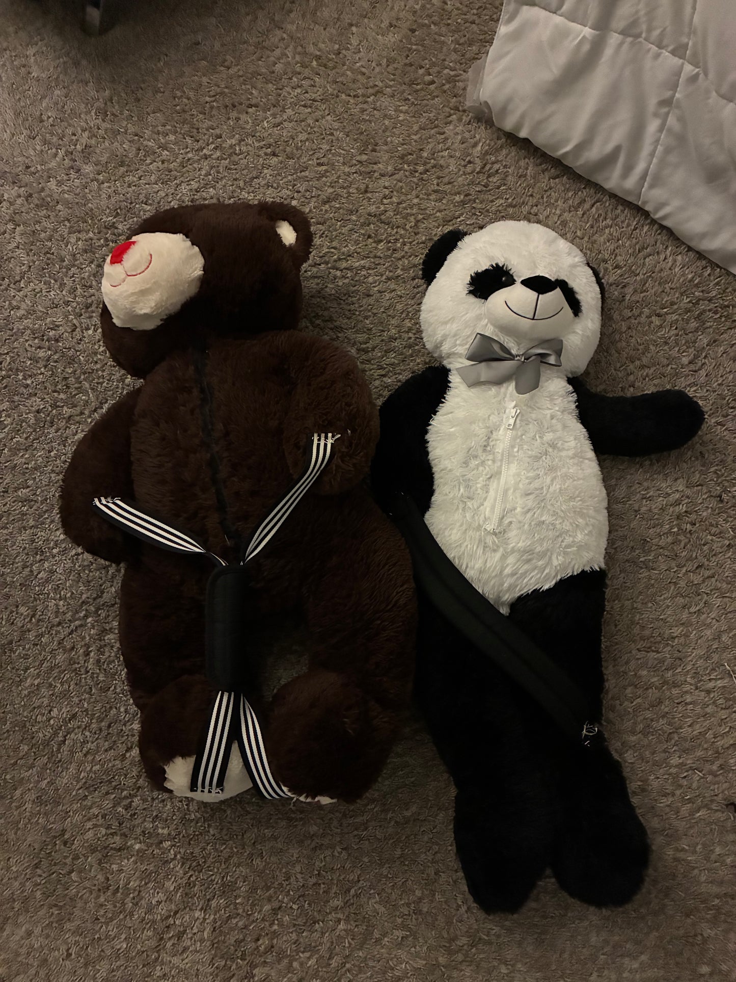 Panda "bearhug" backpack (1 of 1)