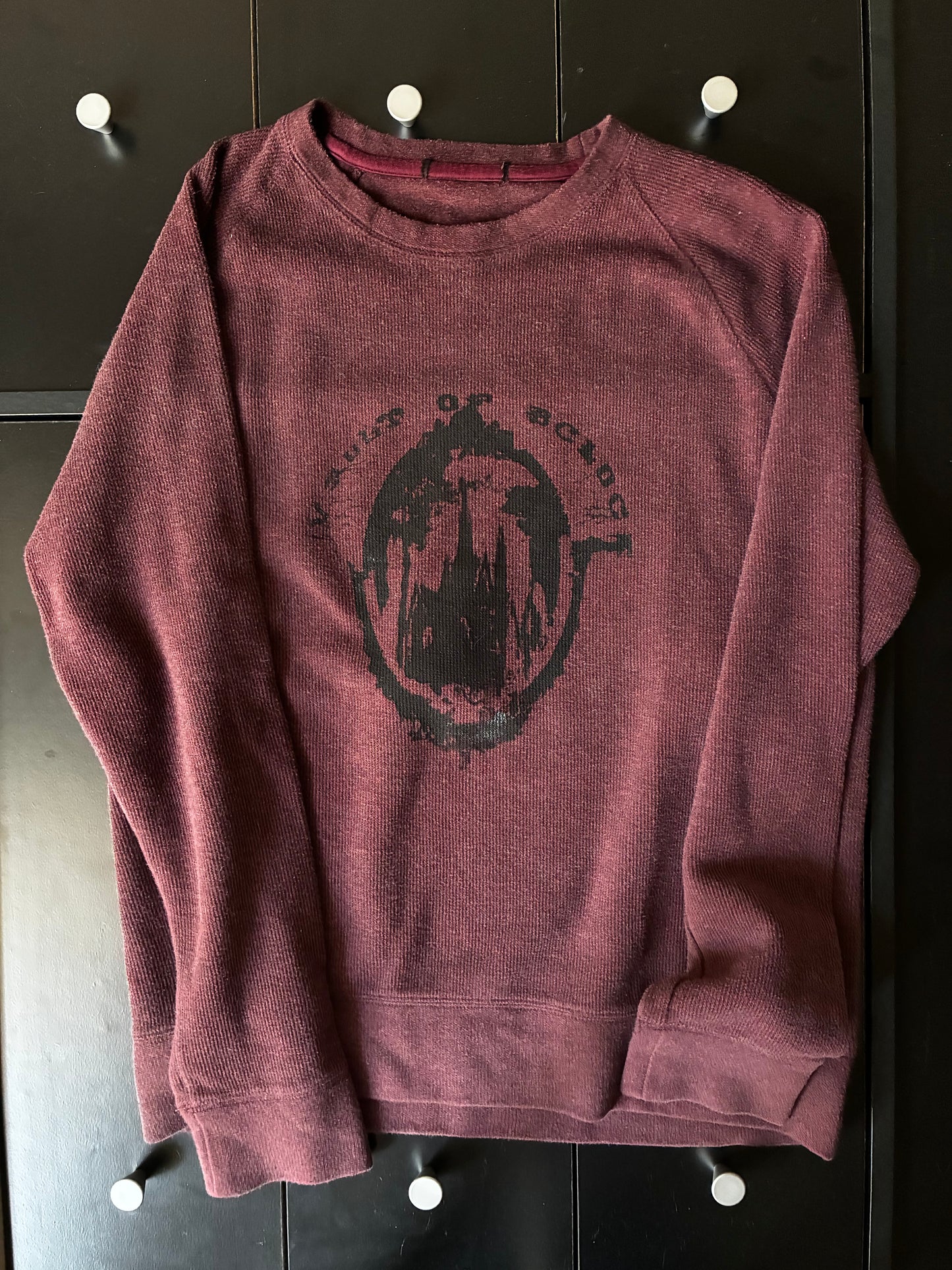 "RED CASTLE" RAGLAN CREWNECK (1of1)