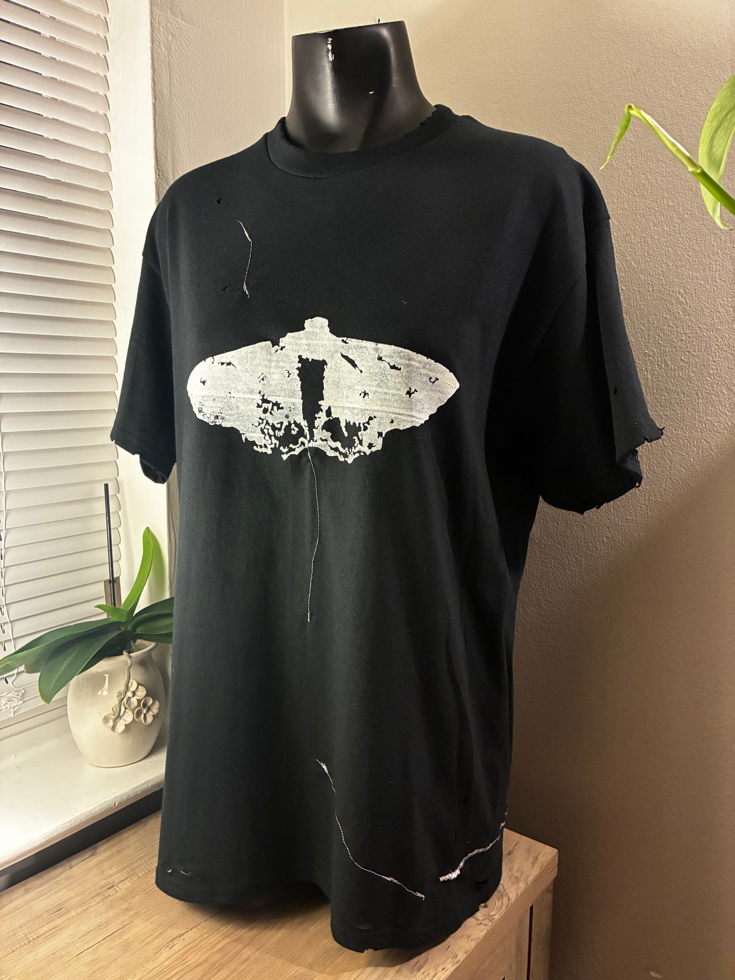 MOTH TEE (1of1)