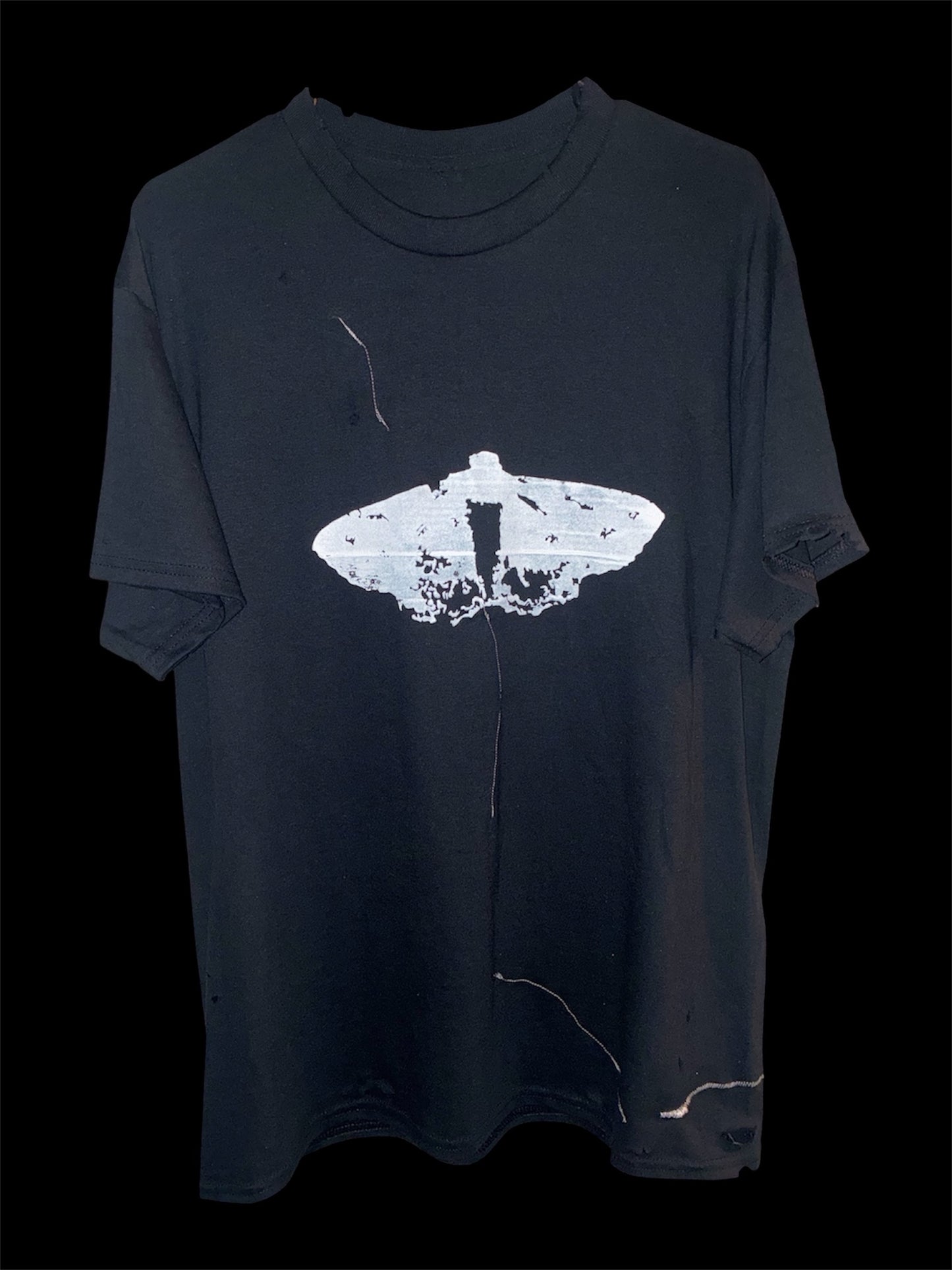 MOTH TEE (1of1)