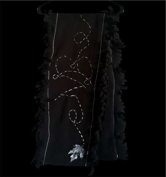THE DRIFTING LEAF" SCARF (1of1)